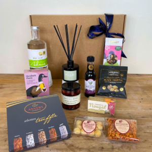 Gin Dry Devine Deluxe Tasmanian Gourmet Gift Hamper